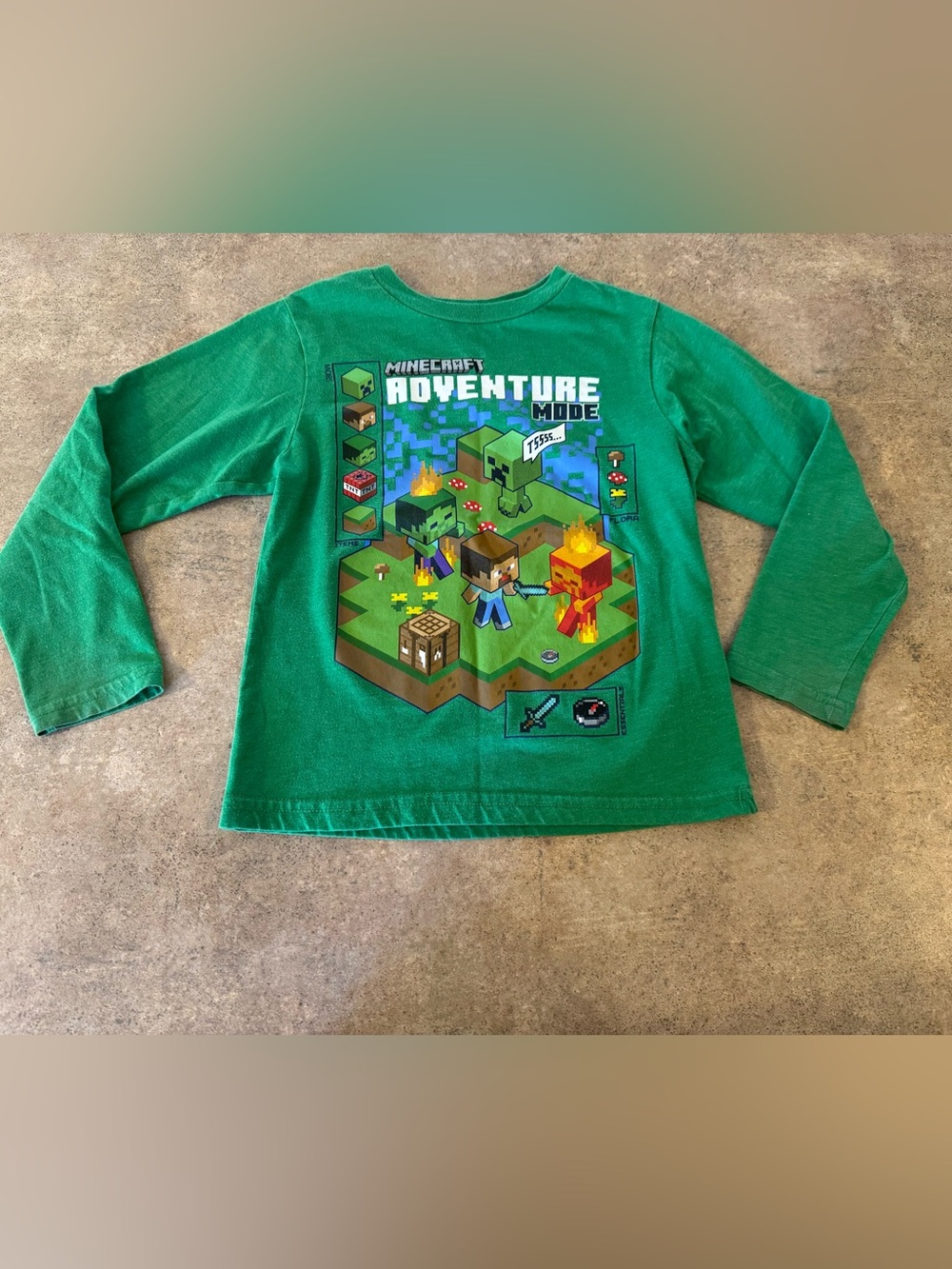 Minecraft Adventure Mode Green Kids Long Sleeve Tee Size XS (4)